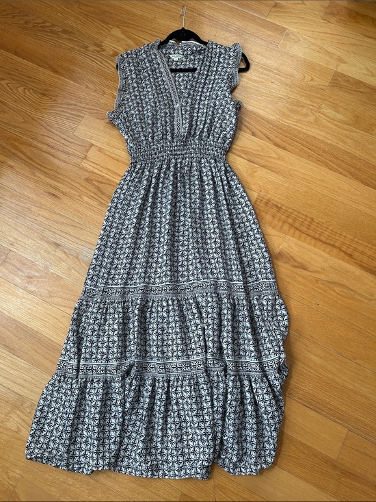 Max Studio Dresses & Skirts - Max Studio Black and White Printed Maxi Dress